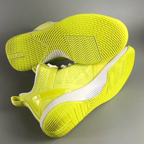 Moolah Neovolt Pro Mid Women’s Highlight Tape Basketball Shoes Size 8.5 - Picture 8 of 8